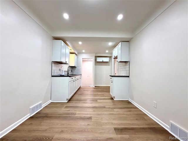 13540 E State Fair Street, Detroit, MI 48205