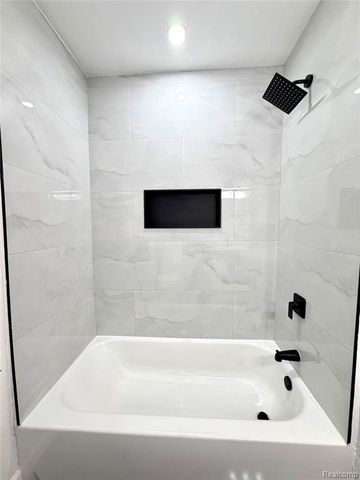 13540 E State Fair Street, Detroit, MI 48205