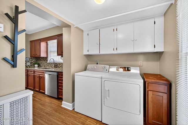 2325 Broadmeade Rd 2, Seneca Gardens, KY 40205