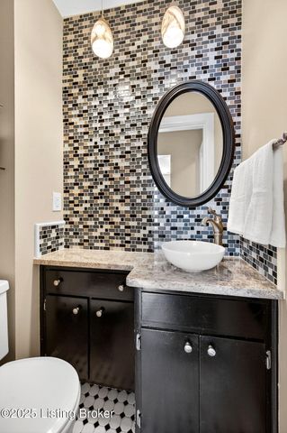 2325 Broadmeade Rd 2, Seneca Gardens, KY 40205