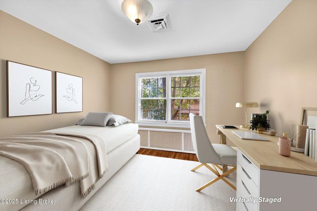 2325 Broadmeade Rd 2, Seneca Gardens, KY 40205