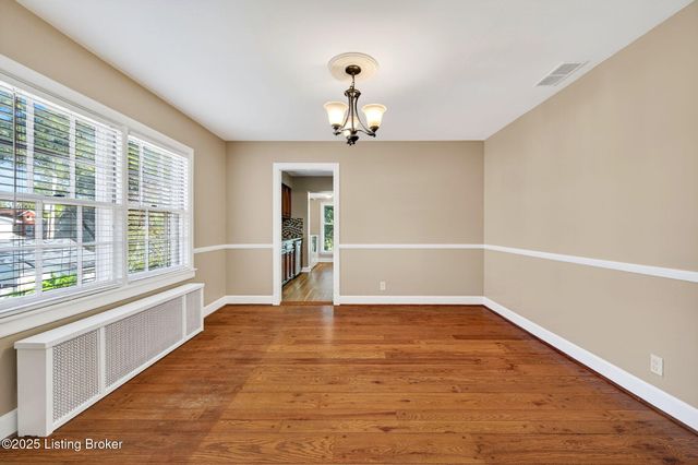 2325 Broadmeade Rd 2, Seneca Gardens, KY 40205