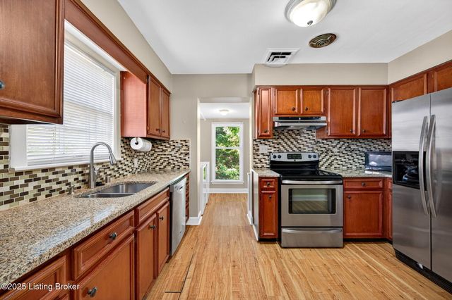 2325 Broadmeade Rd 2, Seneca Gardens, KY 40205