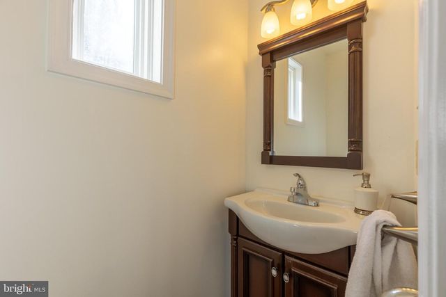 141 BELMONT DR, Wilmington, DE 19808