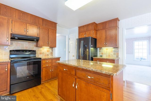 141 BELMONT DR, Wilmington, DE 19808