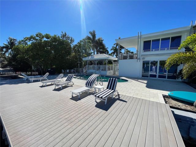 405 N Hibiscus Dr 202, Miami Beach, FL 33139