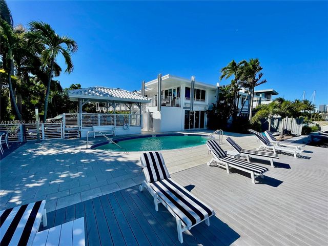 405 N Hibiscus Dr 202, Miami Beach, FL 33139