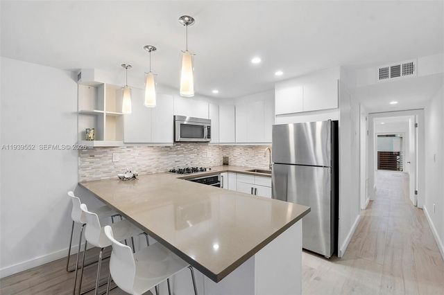 405 N Hibiscus Dr 202, Miami Beach, FL 33139