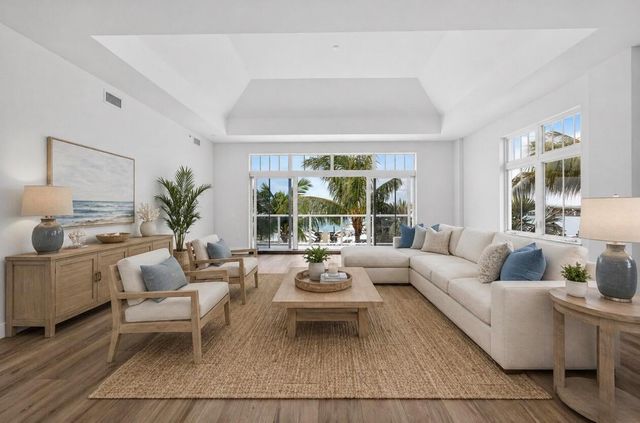 176 Lake Drive 1-302, Palm Beach Shores, FL 33404