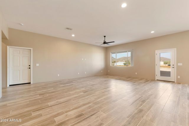 361xx N 17th Avenue, Phoenix, AZ 85086