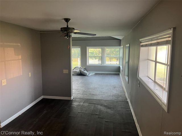 2929 N River Road, Fort Gratiot, MI 48059