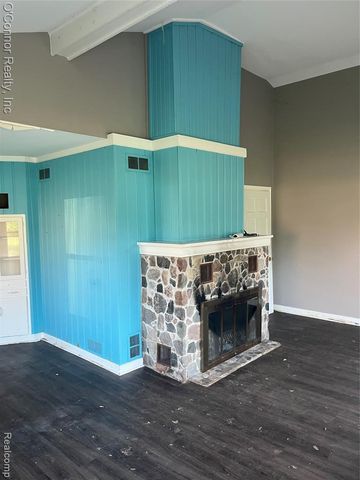 2929 N River Road, Fort Gratiot, MI 48059