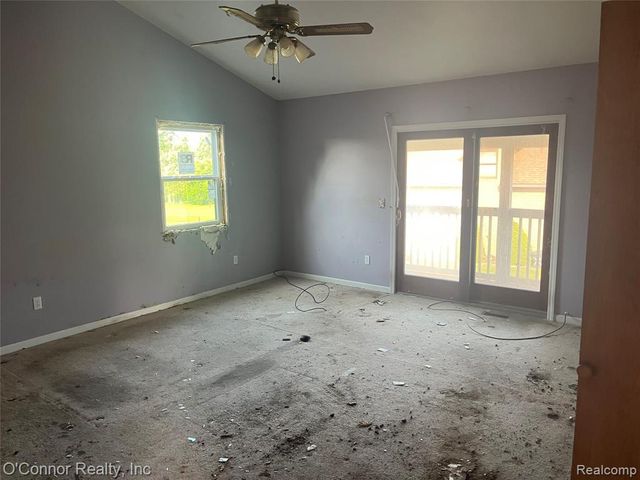 2929 N River Road, Fort Gratiot, MI 48059