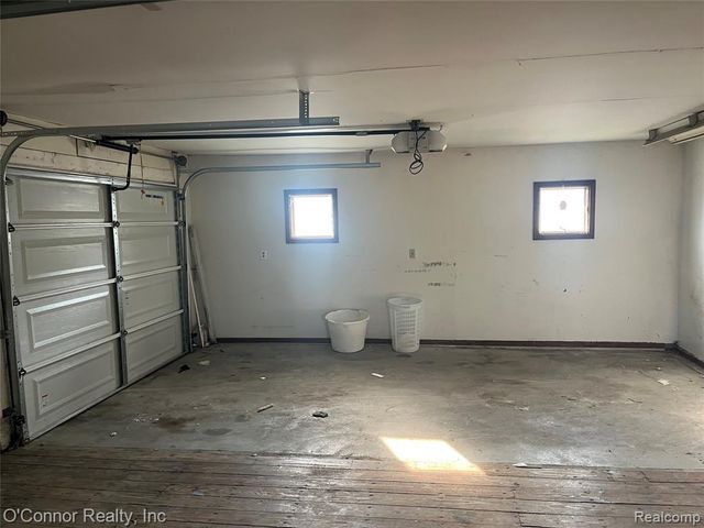 2929 N River Road, Fort Gratiot, MI 48059