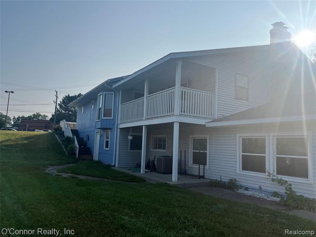 2929 N River Road, Fort Gratiot, MI 48059