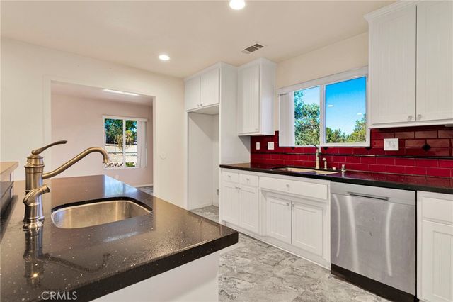 18663 Mojave Street, Hesperia, CA 92345