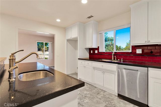 18663 Mojave Street, Hesperia, CA 92345