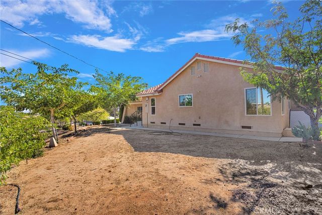 18663 Mojave Street, Hesperia, CA 92345