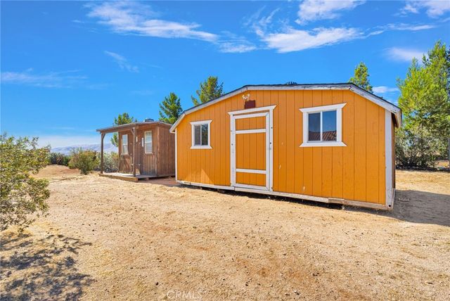 18663 Mojave Street, Hesperia, CA 92345