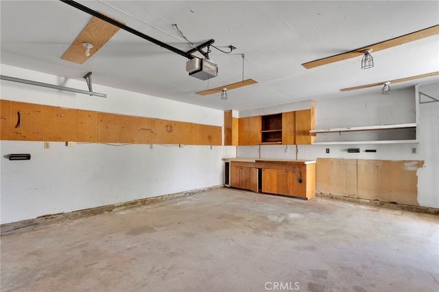 18663 Mojave Street, Hesperia, CA 92345