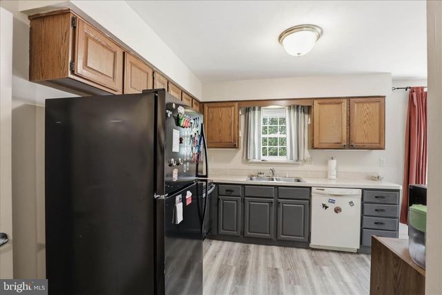 436 DEERFIELD DR, Mount Joy, PA 17552