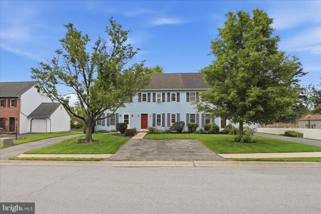 436 DEERFIELD DR, Mount Joy, PA 17552