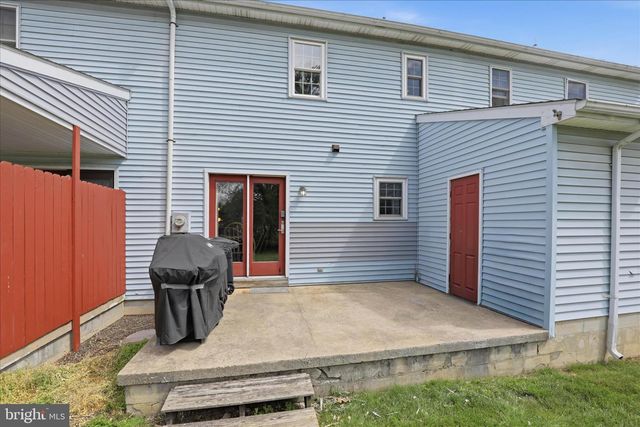 436 DEERFIELD DR, Mount Joy, PA 17552