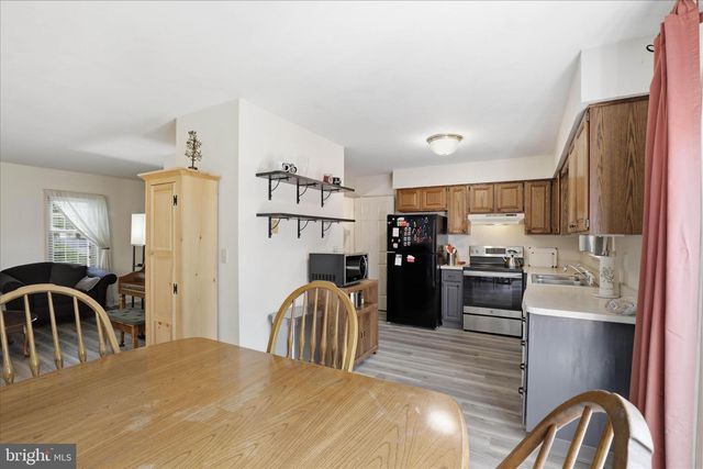 436 DEERFIELD DR, Mount Joy, PA 17552