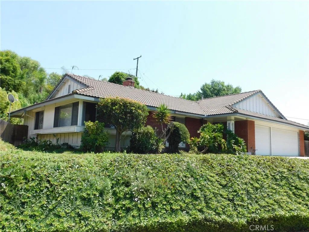 2346 Sarandi Grande Drive, Hacienda Heights, CA 91745