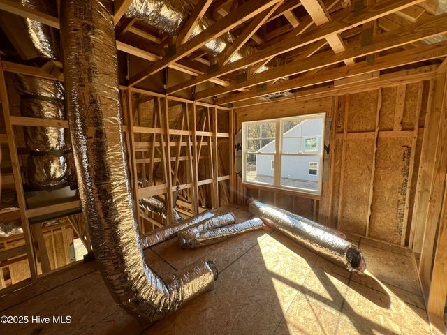 404 Creeks Edge Drive, Pikeville, NC 27863