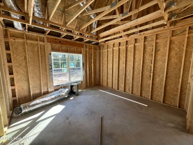 404 Creeks Edge Drive, Pikeville, NC 27863