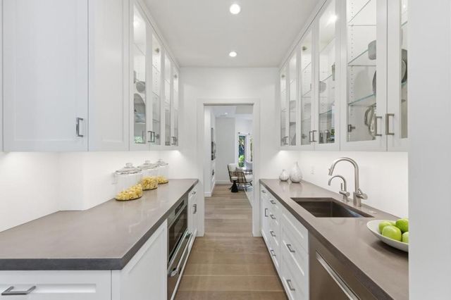 12681 Miraloma Way, Los Altos Hills, CA 94024