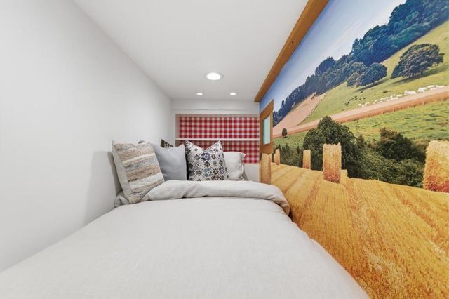 12681 Miraloma Way, Los Altos Hills, CA 94024