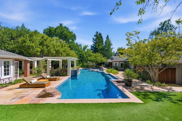 12681 Miraloma Way, Los Altos Hills, CA 94024