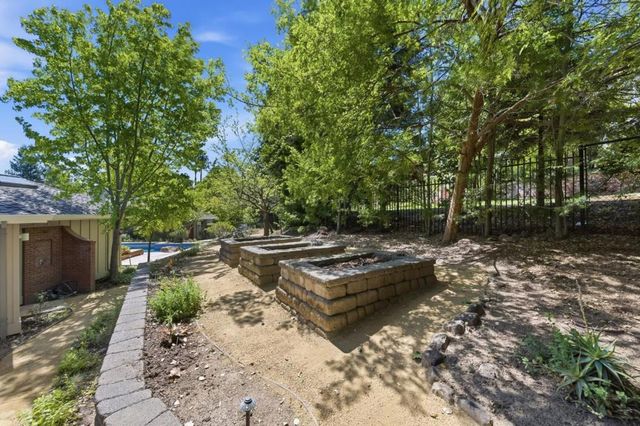 12681 Miraloma Way, Los Altos Hills, CA 94024