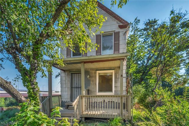 357 N Adams Street, Akron, OH 44304