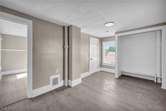 357 N Adams Street, Akron, OH 44304