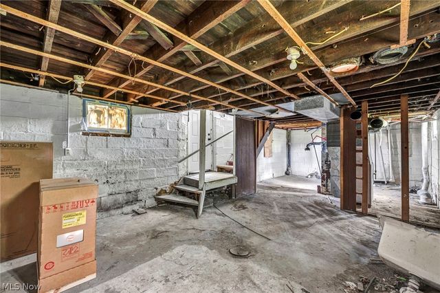 357 N Adams Street, Akron, OH 44304