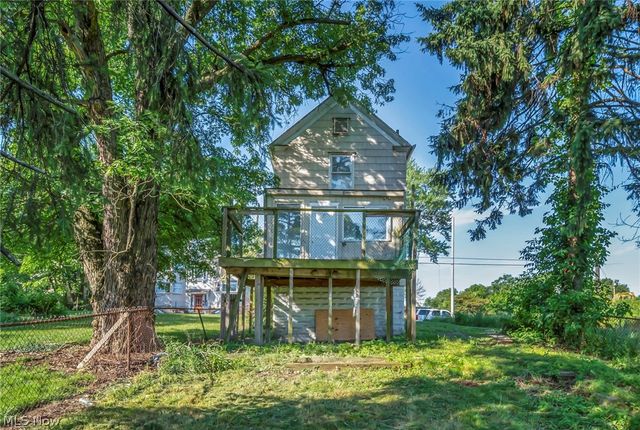 357 N Adams Street, Akron, OH 44304