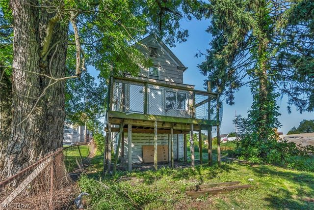 357 N Adams Street, Akron, OH 44304