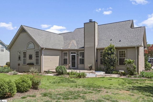 2 Wadsworth Court, Greer, SC 29651
