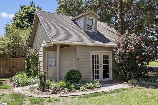 2 Wadsworth Court, Greer, SC 29651