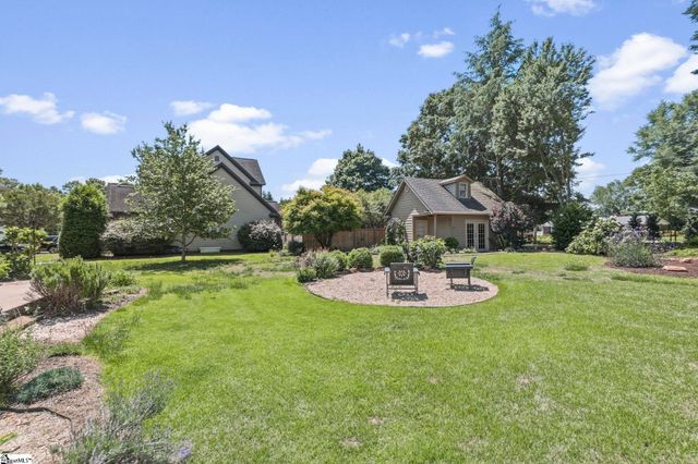 2 Wadsworth Court, Greer, SC 29651