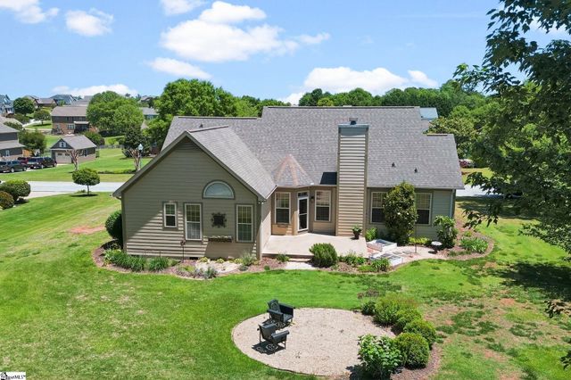 2 Wadsworth Court, Greer, SC 29651
