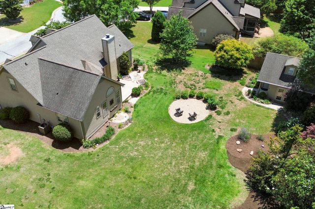 2 Wadsworth Court, Greer, SC 29651