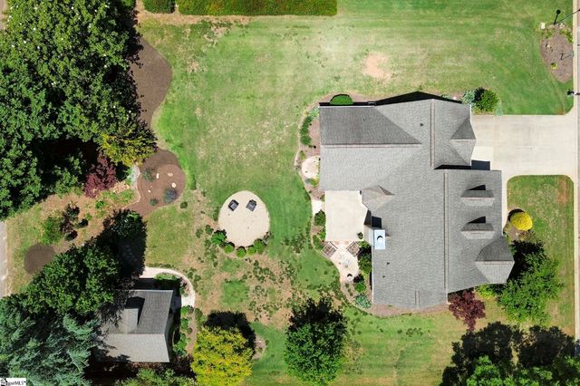 2 Wadsworth Court, Greer, SC 29651
