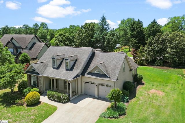 2 Wadsworth Court, Greer, SC 29651