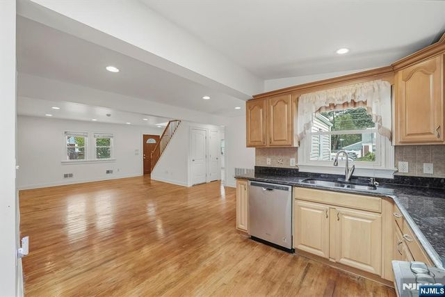 280 Birchwood Road, New Milford, NJ 07646