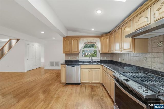 280 Birchwood Road, New Milford, NJ 07646