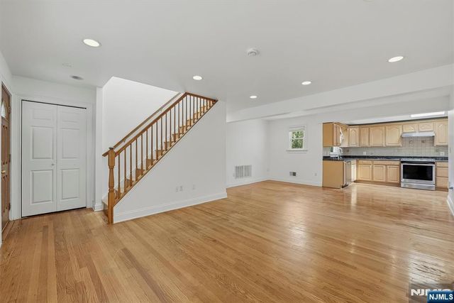 280 Birchwood Road, New Milford, NJ 07646